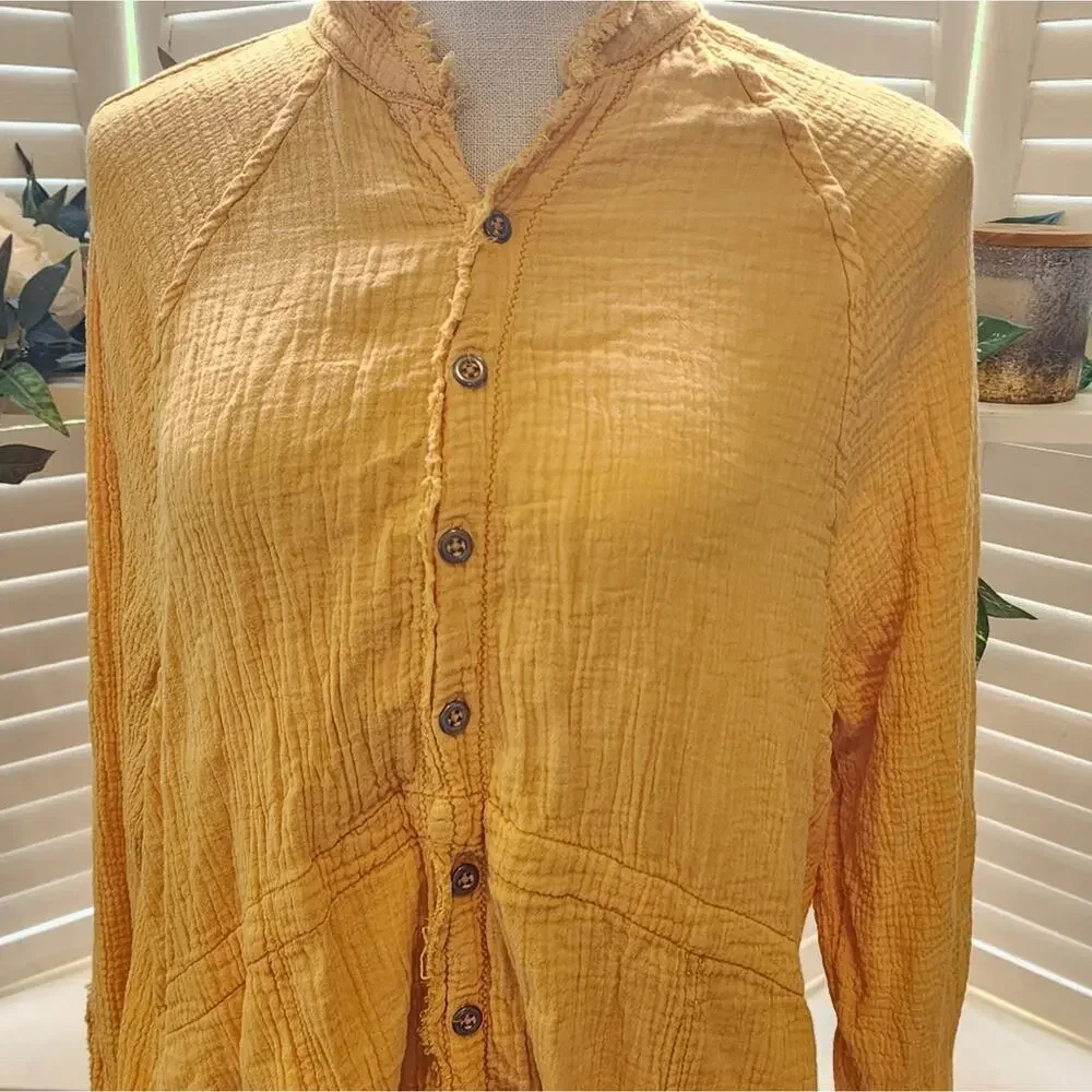 WE THE FREE YELLOW SUMMER DAYDREAM SIZE SMALL (OVERSIZED)